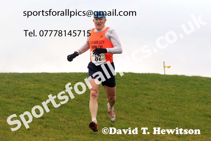 Womens 35+ and Mens 65+ 2023 NEMAA Cross Country, Croft Circuit, North Yorkshire. Photo: David T. Hewitson/Sports for All Pics